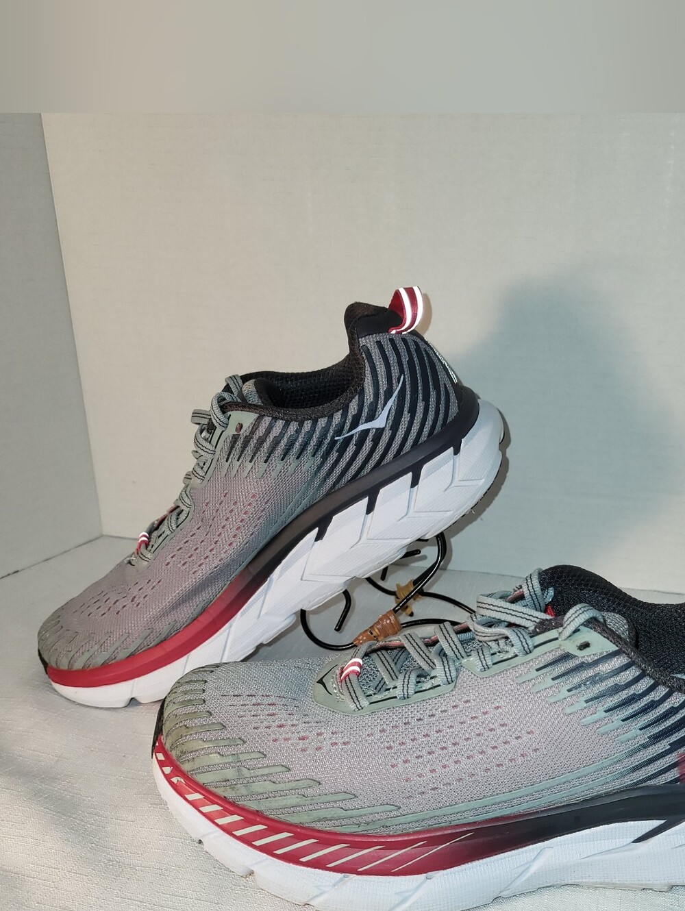 Hoka One One Clifton 5 Gray Running Shoes Sneakers Wmns Sz 5.5D WIDE WIDTH UK4